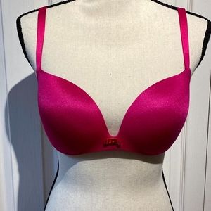 Victoria's Secret Lined Demi/Demi-Buste Double'